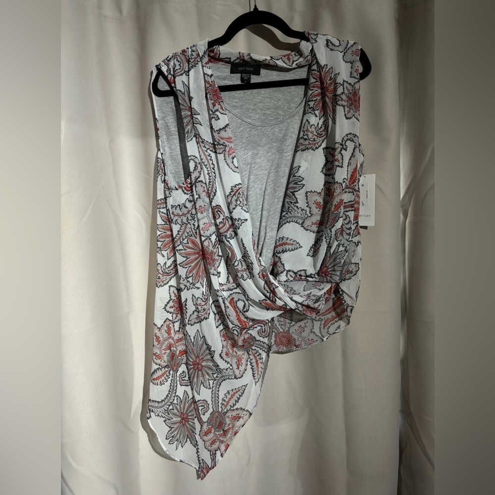 Karen Kane Heat Wave Asymmetrical top
Size L